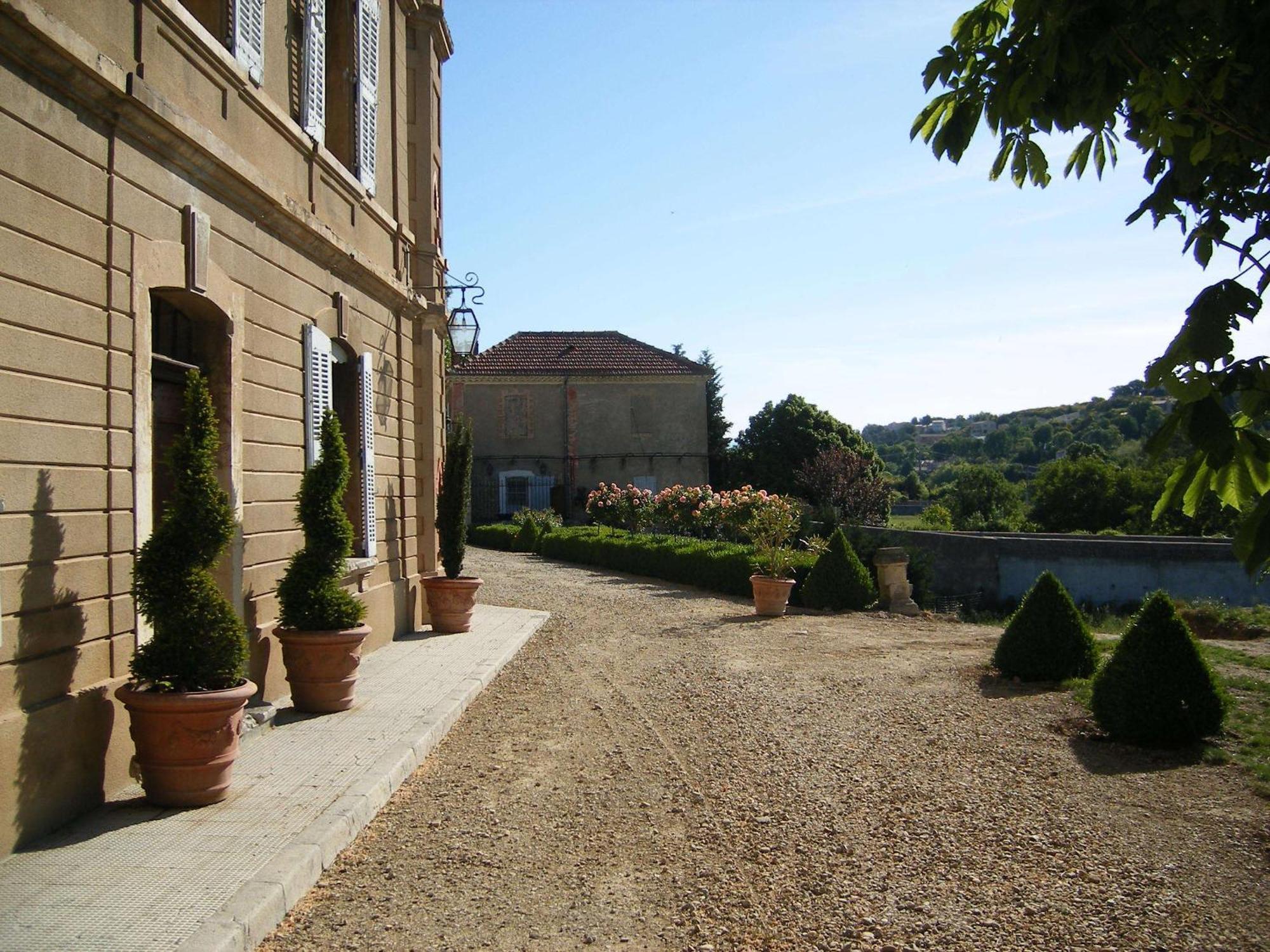 Chateau Du Grand Jardin Valensole Exterior foto