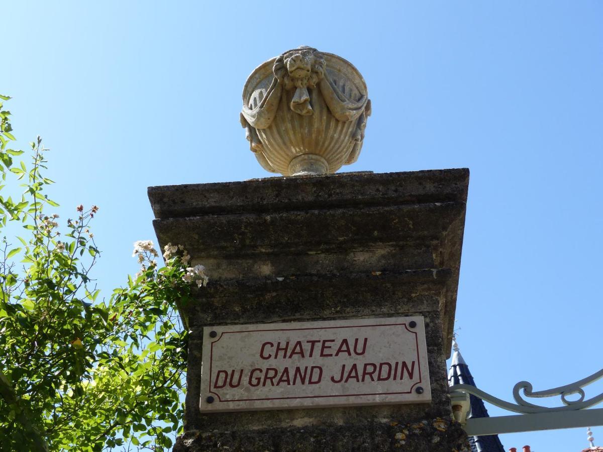 Chateau Du Grand Jardin Valensole Exterior foto