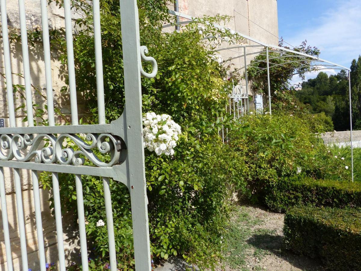 Chateau Du Grand Jardin Valensole Exterior foto